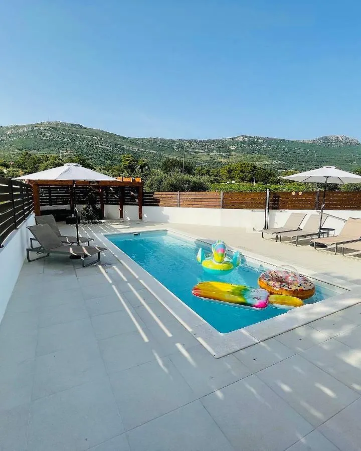 Villa Bliss , Kastela - Croatia Kaštel Novi Kroatien